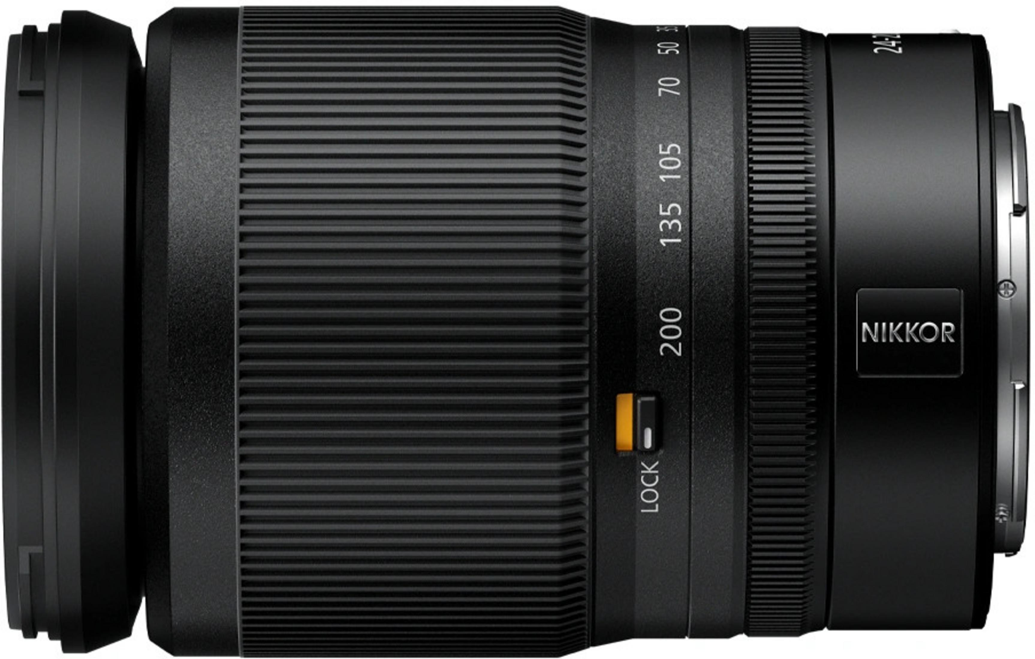 Schwarzes Nikkor-Objektiv mit Zoomring und Brennweitenanzeige.