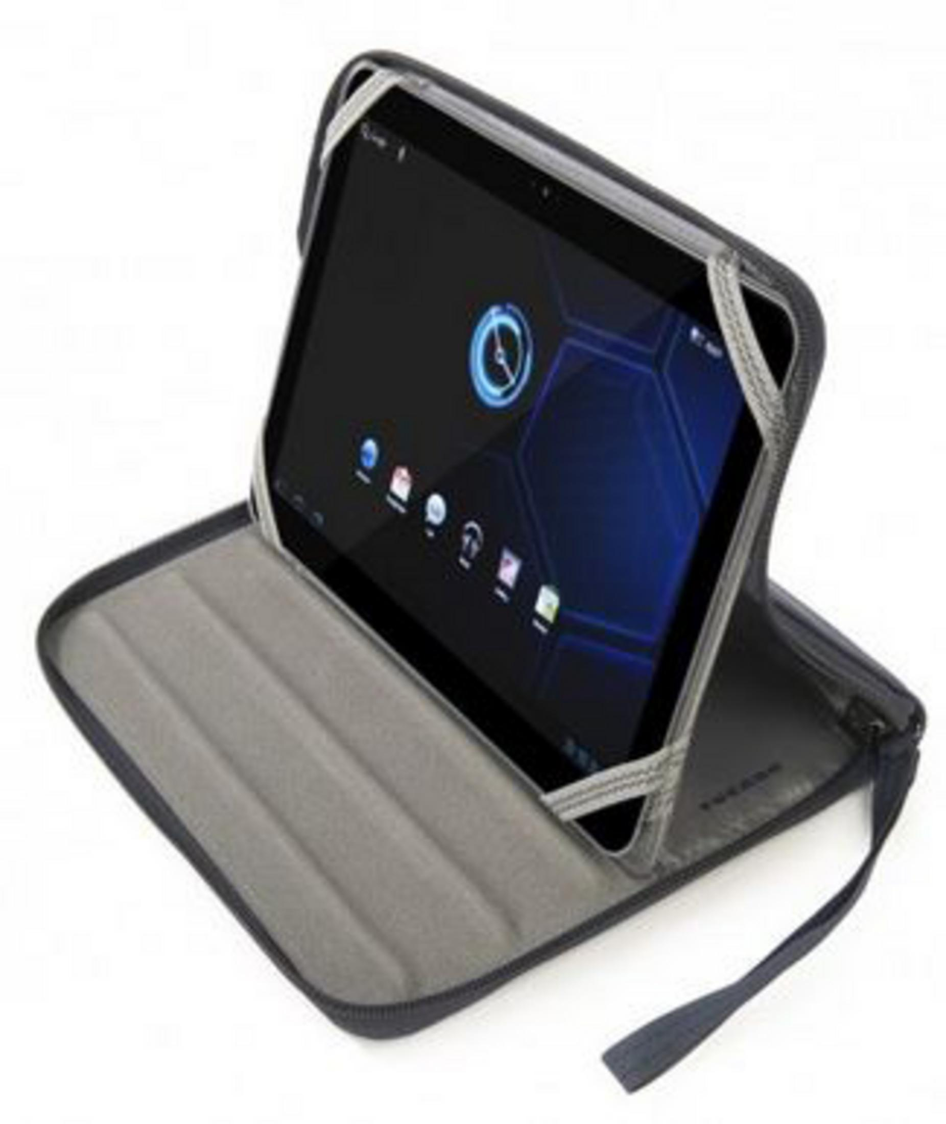 Étui gris pour tablette, ouvert, avec une tablette sécurisée à l'intérieur.