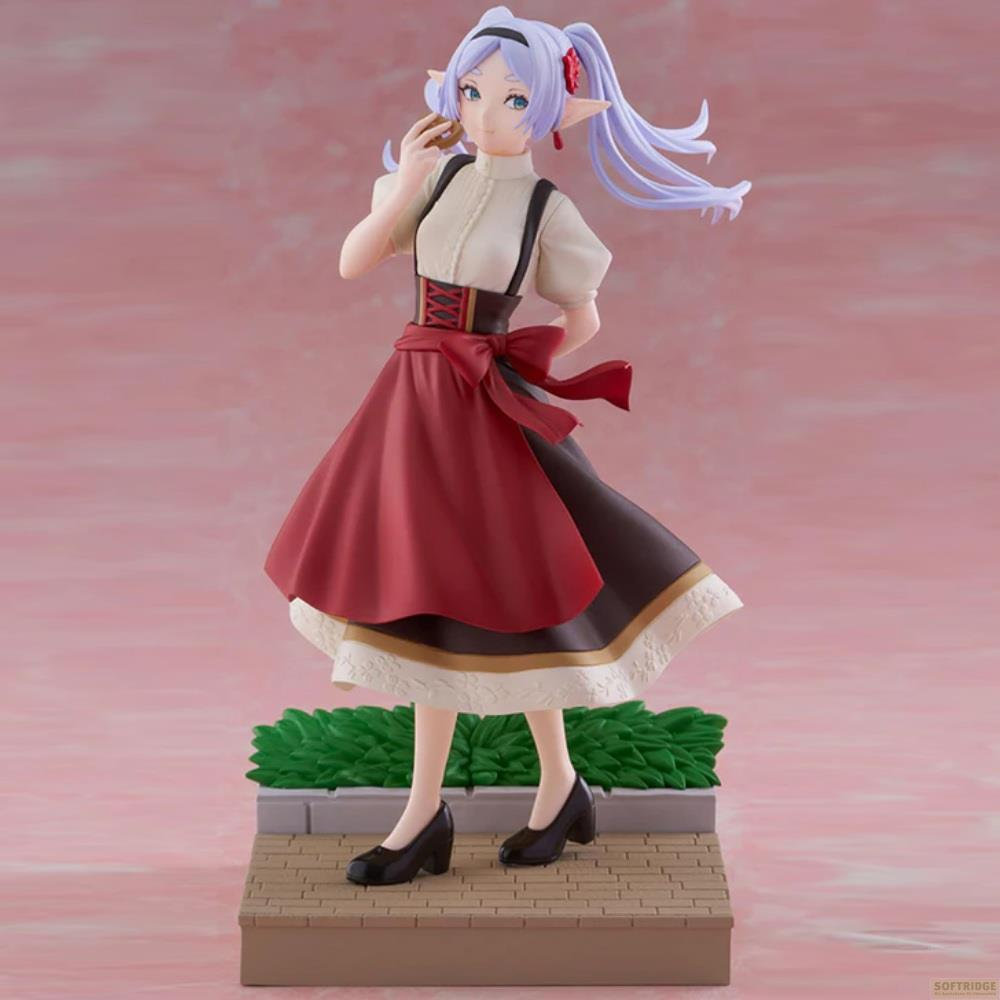 Figurine d'anime aux cheveux violets clairs, oreilles d'elfe, mangeant un biscuit, robe rouge et blanche.