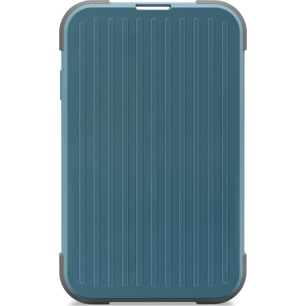 Una funda azul para tableta con ranuras verticales y esquinas grises.