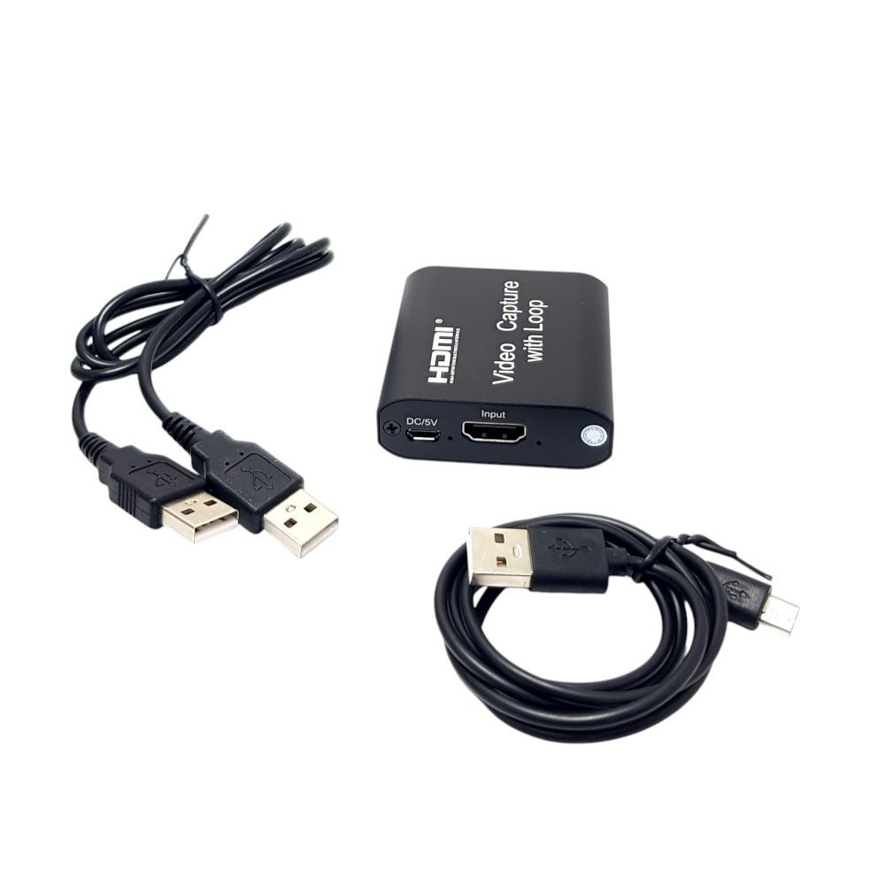 Beyaz üzerinde USB ve HDMI kablolu siyah HDMI video yakalama cihazı.