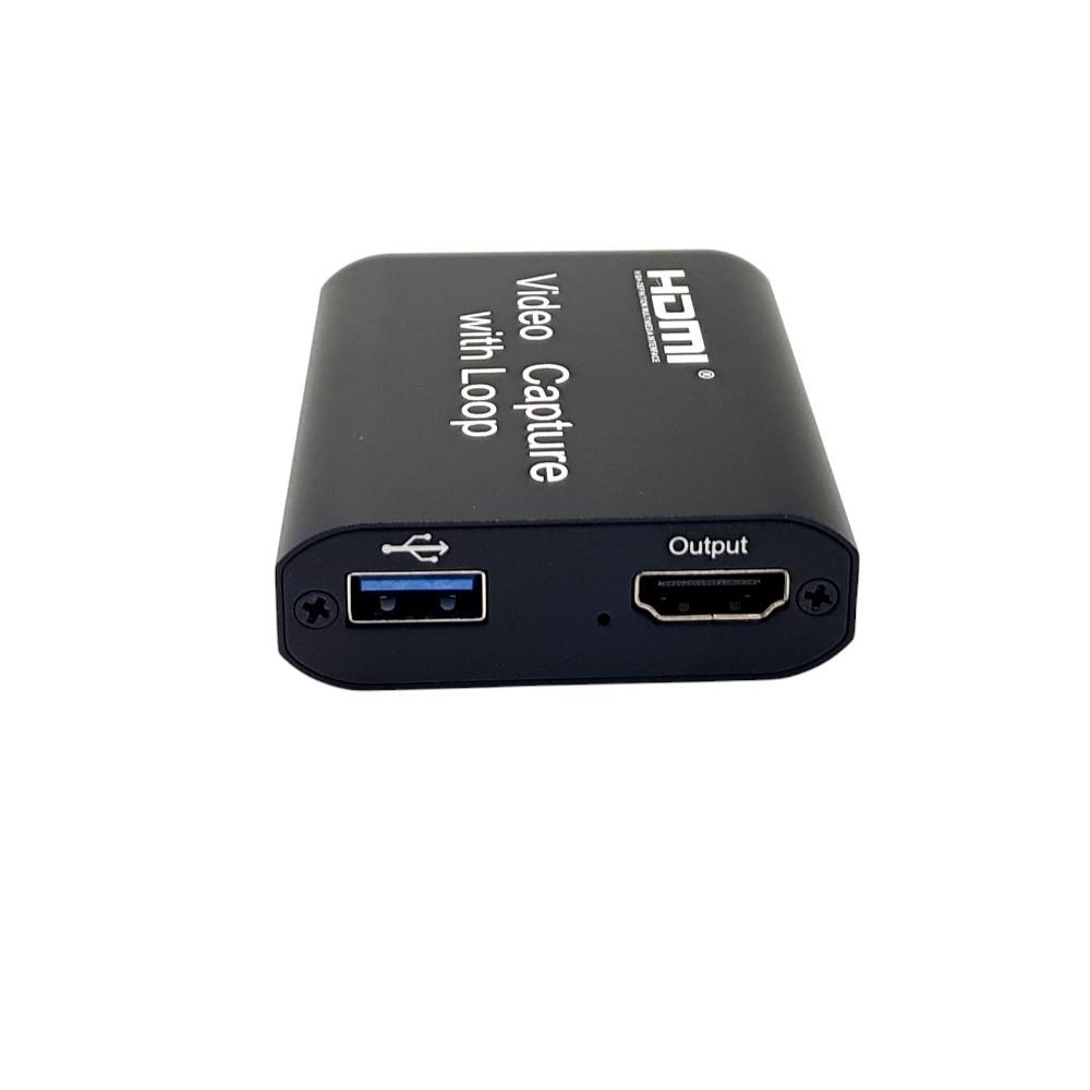 USB ve HDMI bağlantı noktalarına sahip siyah HDMI video yakalama cihazı.