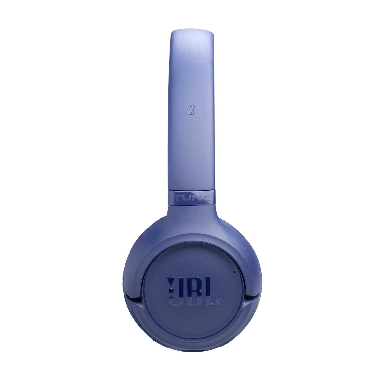 Blaue Kopfhörer mit JBL-Logo auf dem Ohrbecher und dem Wort TUNE.