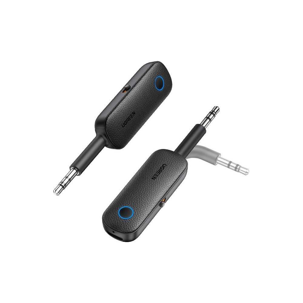 3,5 mm jaklı iki siyah UGREEN Bluetooth ses adaptörü.