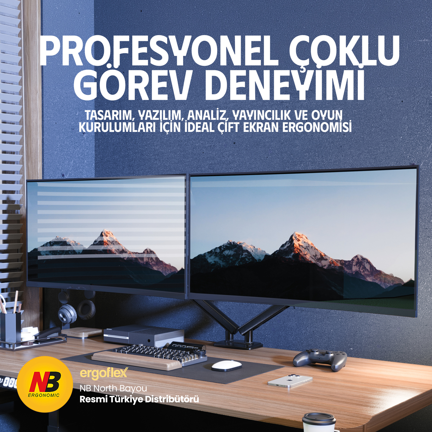 Çift monitörlü, klavyeli, fareli, kumandalı ve kulaklıklı bir masa kurulumu.
