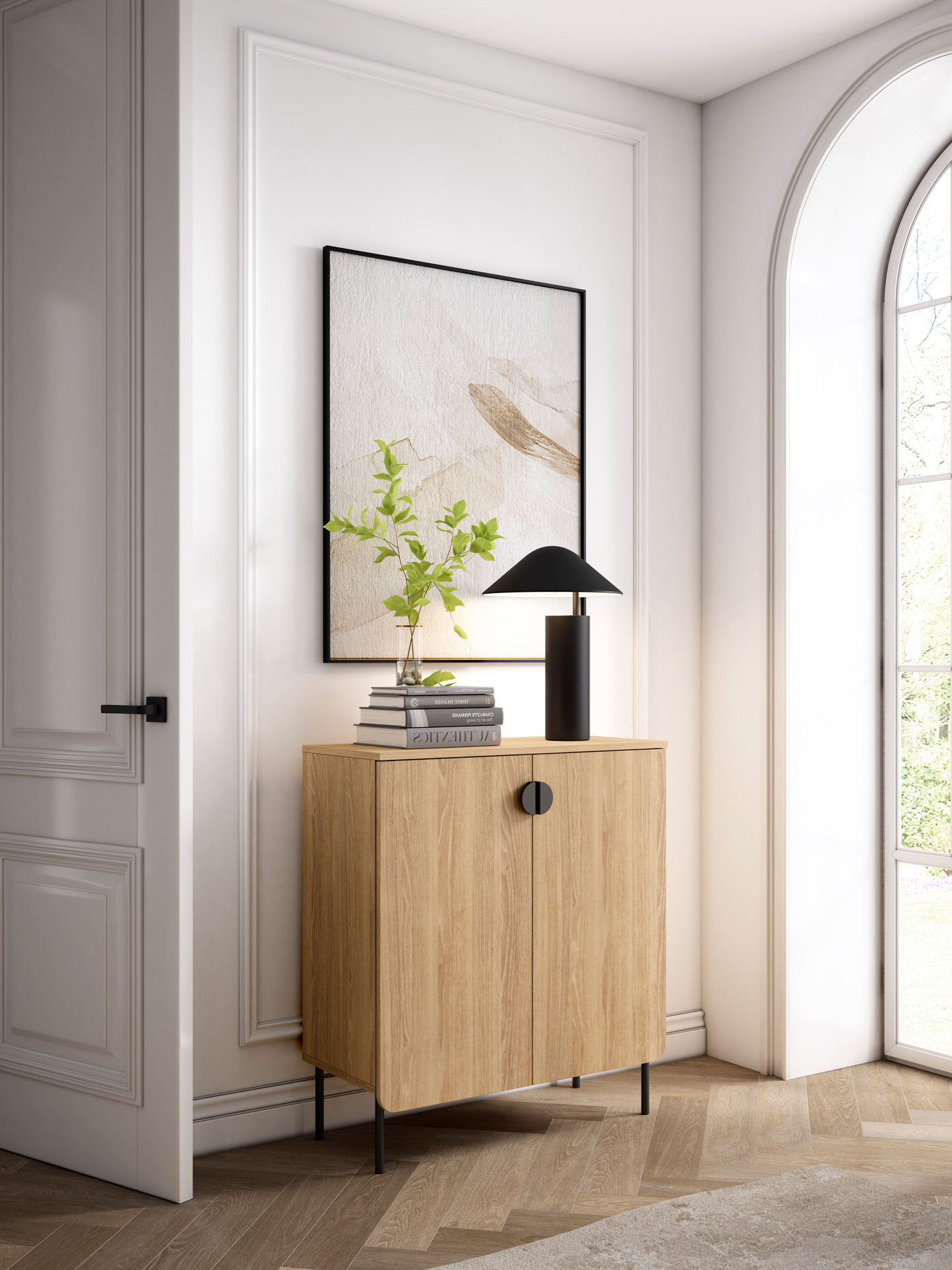 Un gabinete de madera con libros y lámpara frente a un cuadro y ventana.