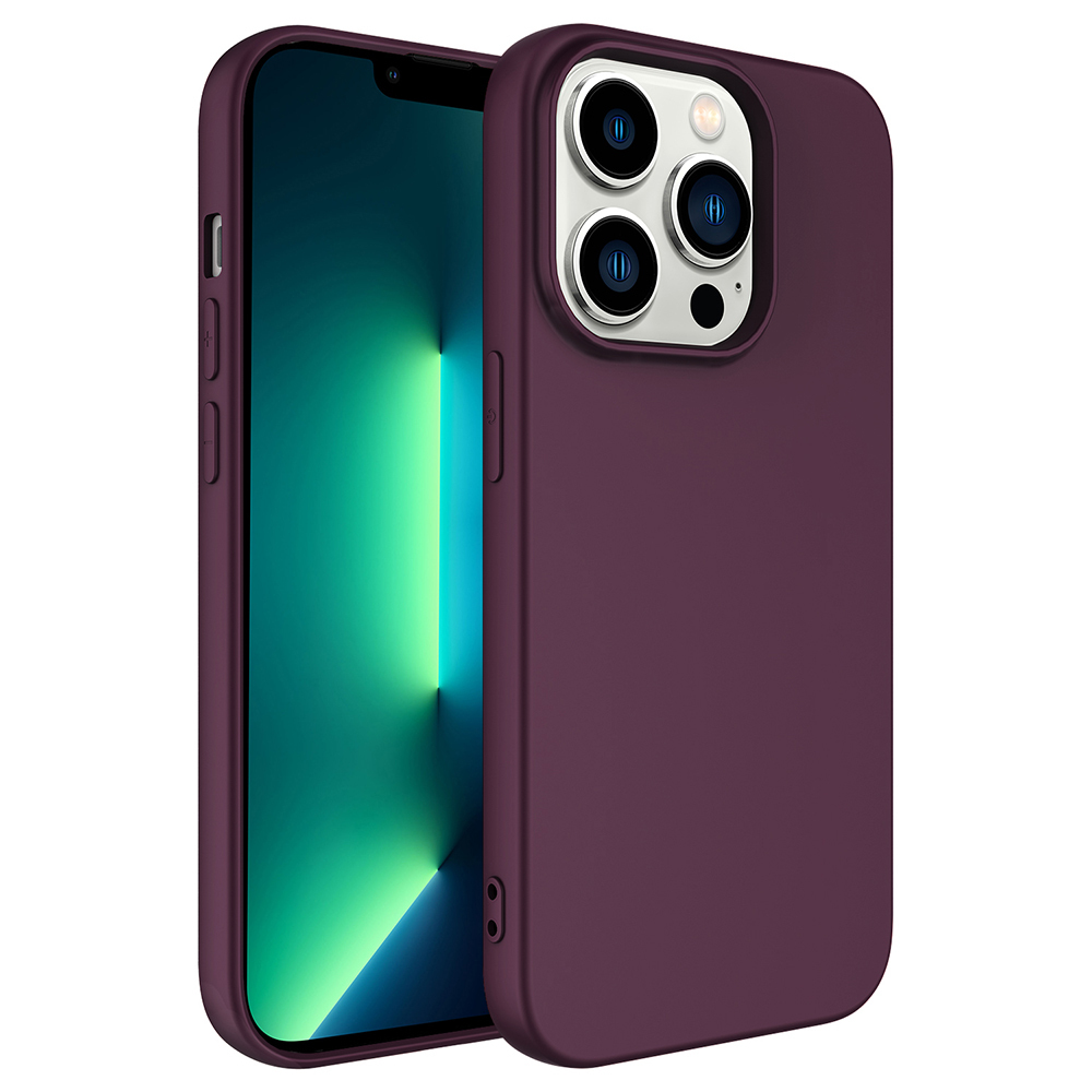 Kamera modüllü, parlak arka planlı koyu mor iPhone.