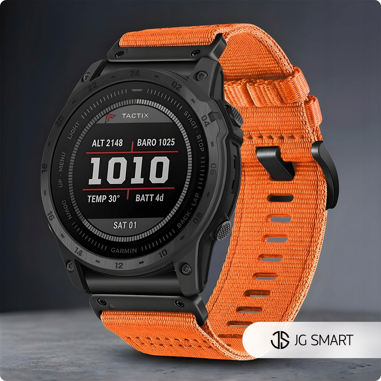 Czarny smartwatch Tactix z pomarańczowym paskiem, wyświetla 1010.