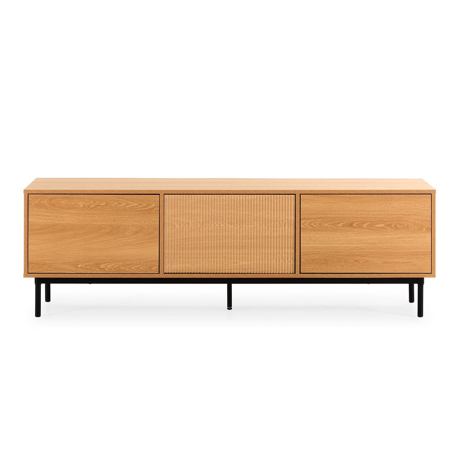 Un mueble de madera con tres compartimentos sobre patas negras.