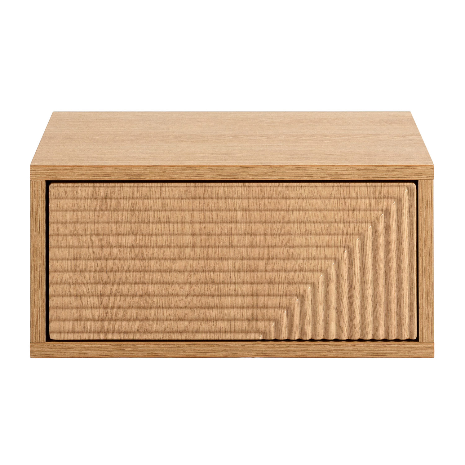 Una mesita de noche de madera con un cajón de diseño acanalado.