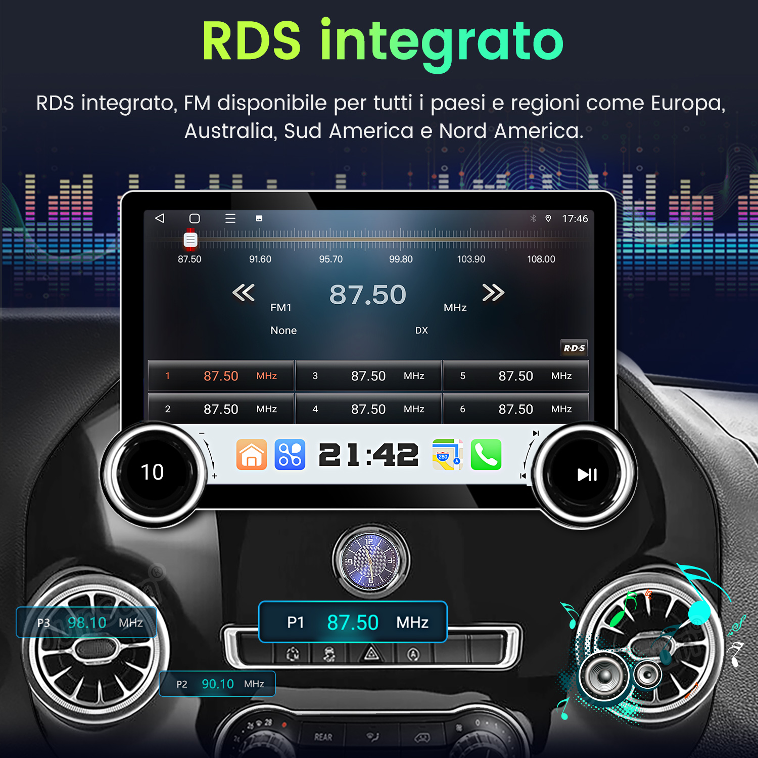 Display auto con interfaccia radio FM, frequenza e ora.
