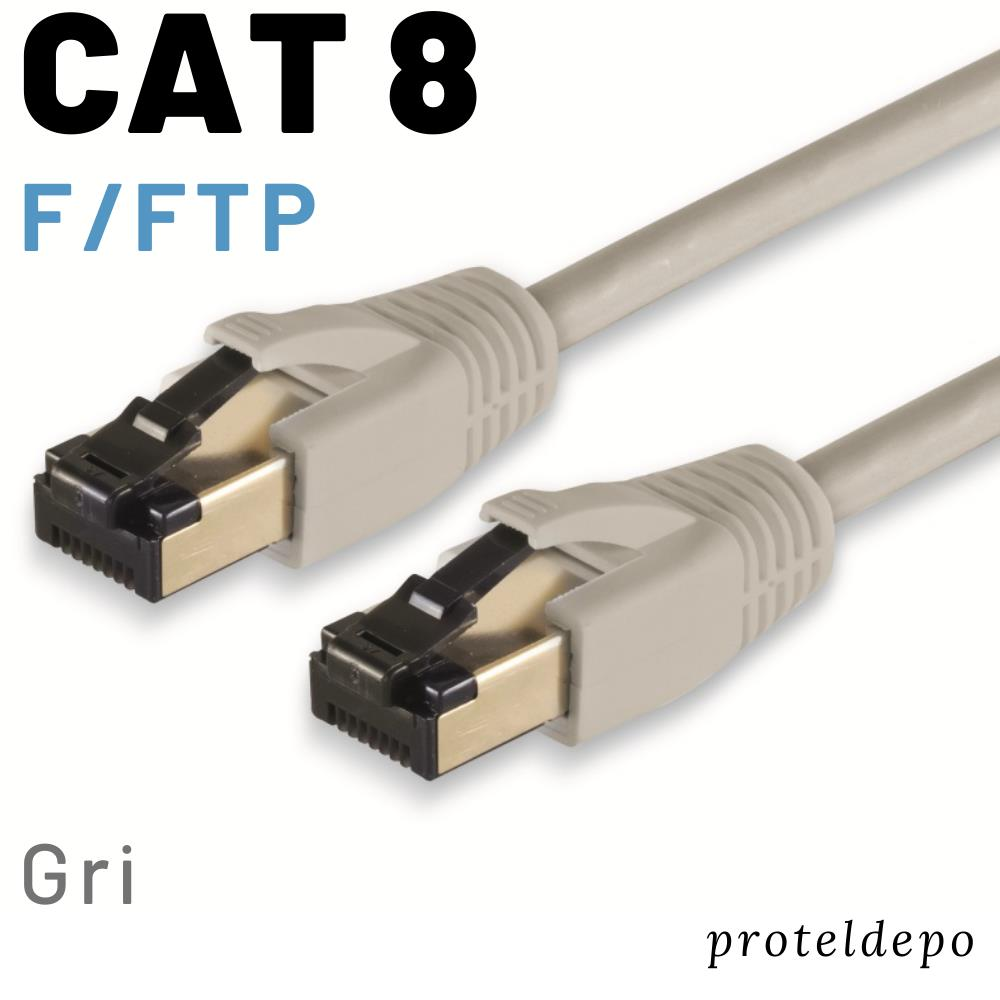 İki RJ45 konektörlü gri CAT 8 F/FTP ağ kablosu.