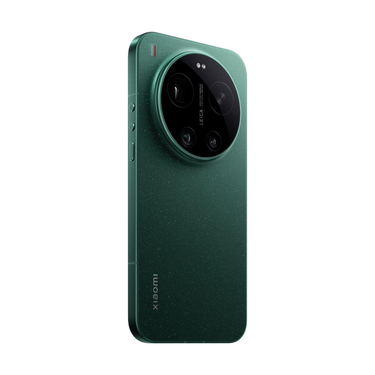 Een groene smartphone met drie camera's en Leica-branding, tegen een witte achtergrond.