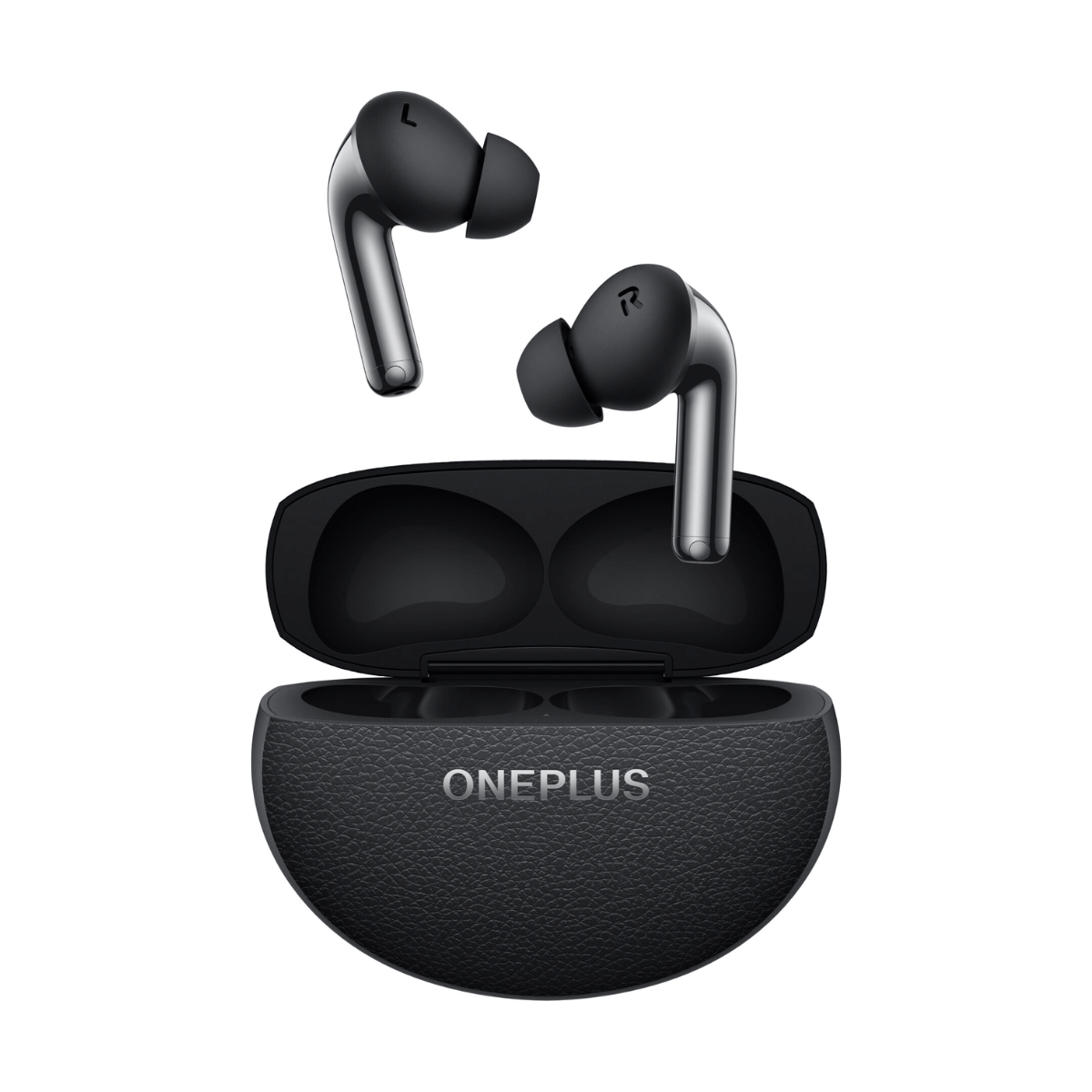 Schwarze OnePlus-Kopfhörer und eine geöffnete Ladehülle mit Lederstruktur.