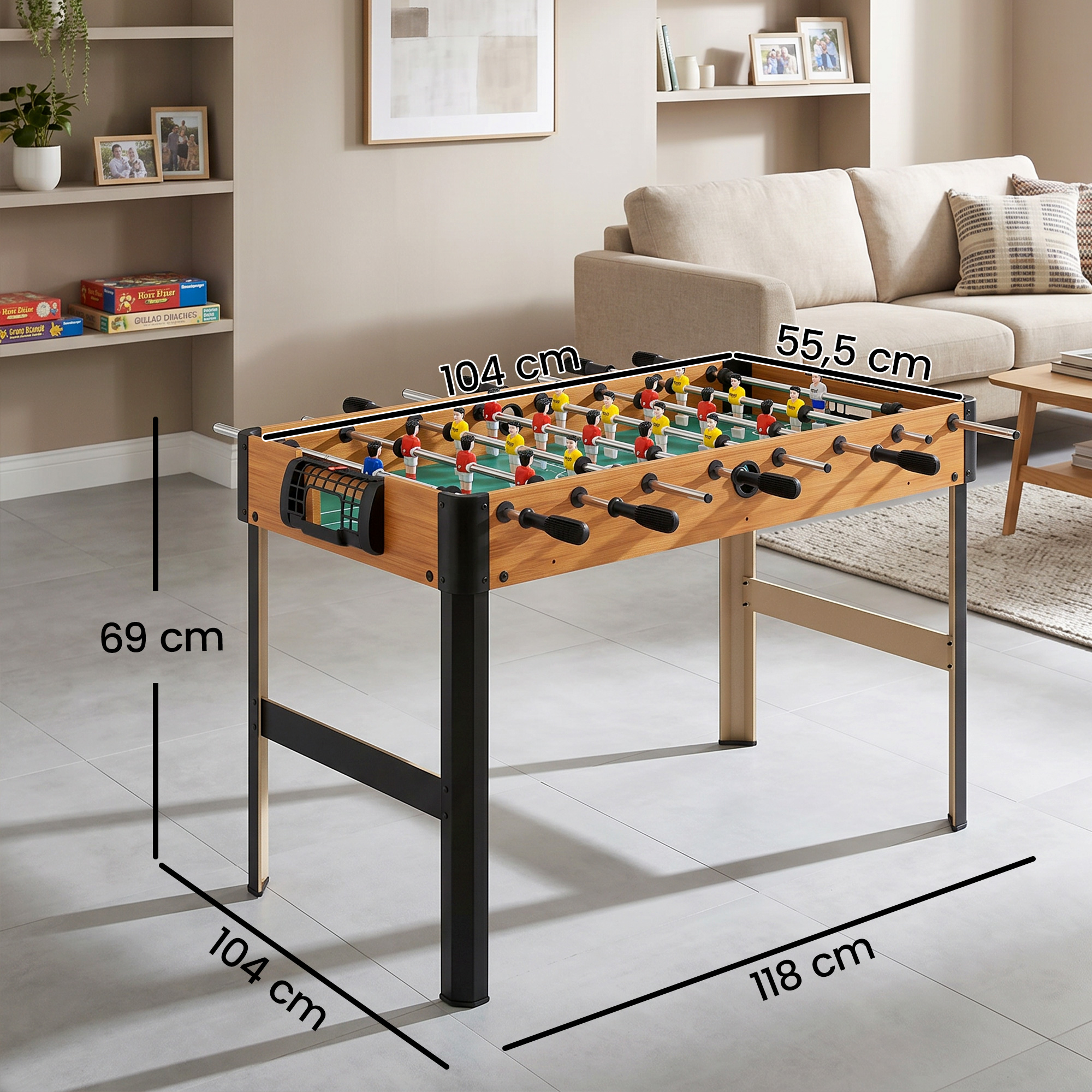 Una mesa de futbolín con jugadores rojos y amarillos está en una sala de estar.