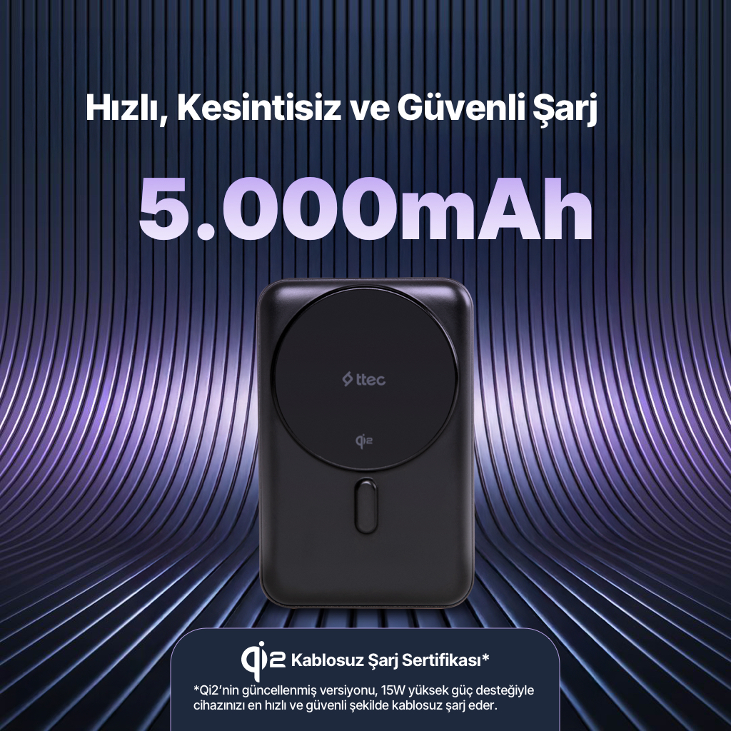 5000 mAh'lik siyah Qi2 şarj cihazı, mor, oluklu arka plan üzerinde.