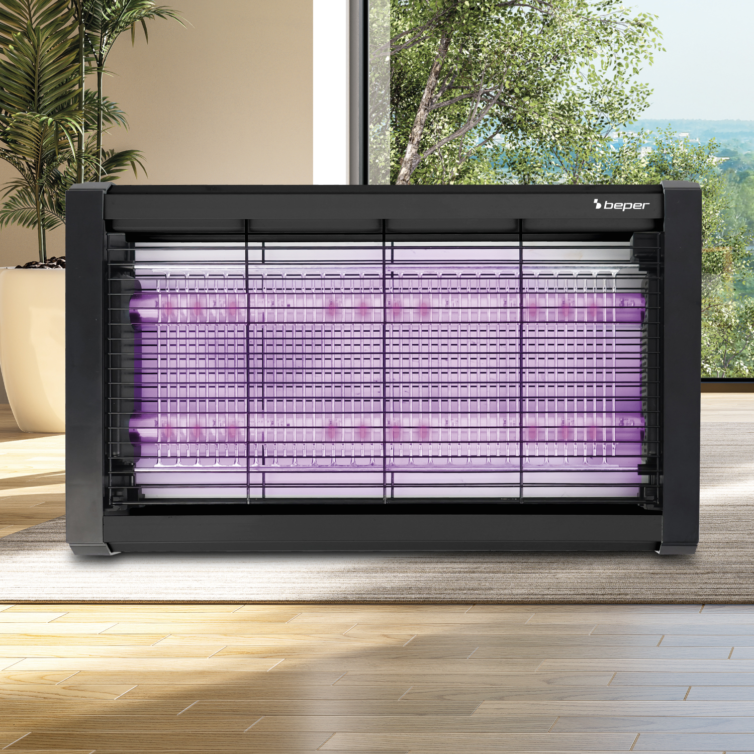Insetticida nero con luce UV viola su un tappeto.