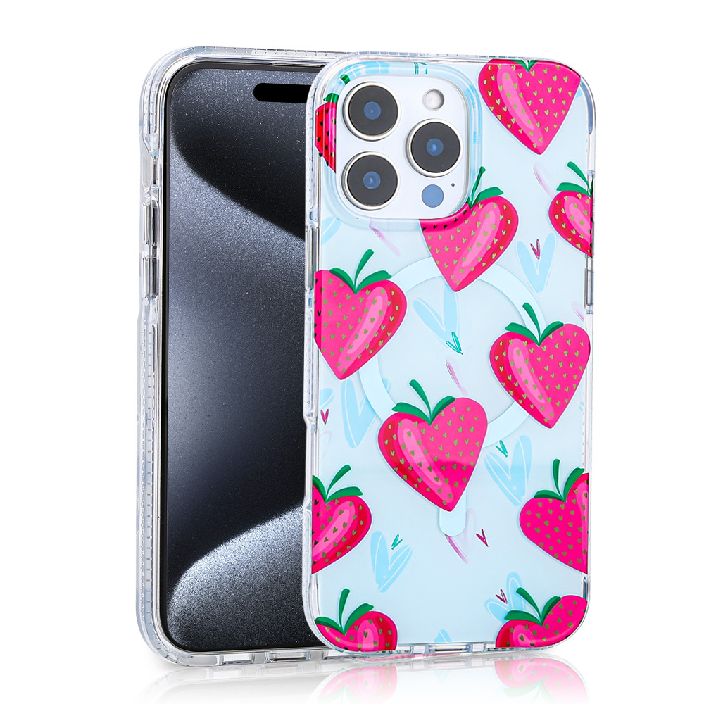Açık mavi arka plan üzerinde pembe çilek ve kalp desenli şeffaf telefon kılıfı.