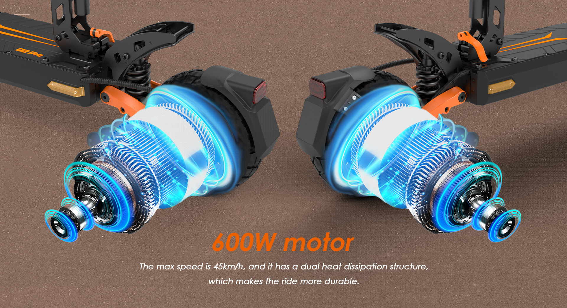 Due motori per monopattino elettrico con display di energia blu e testo.