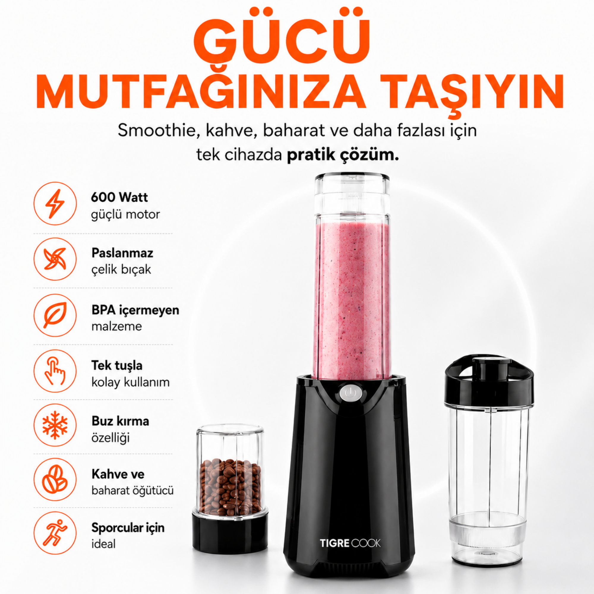 Meyveli içecekli, kahve çekirdekli ve boş kaplı siyah blender.