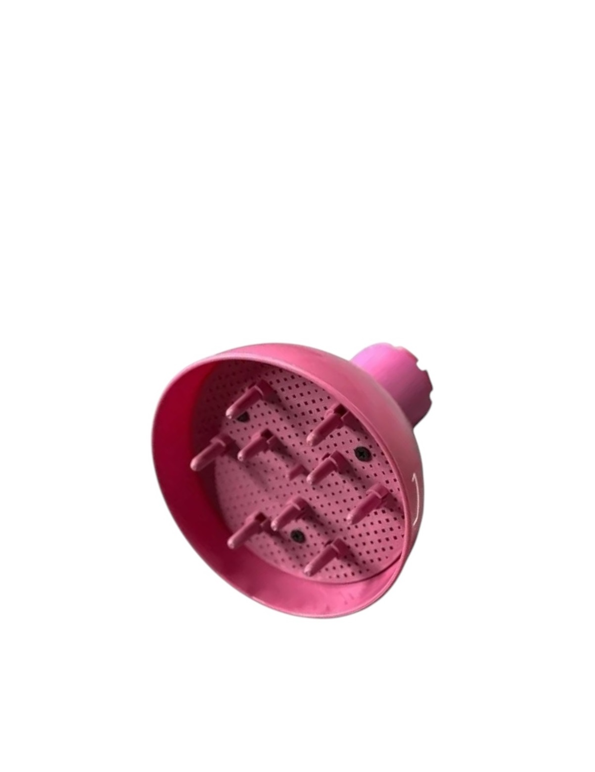 İçinde mandallı pembe saç kurutma makinesi difüzör aparatı.