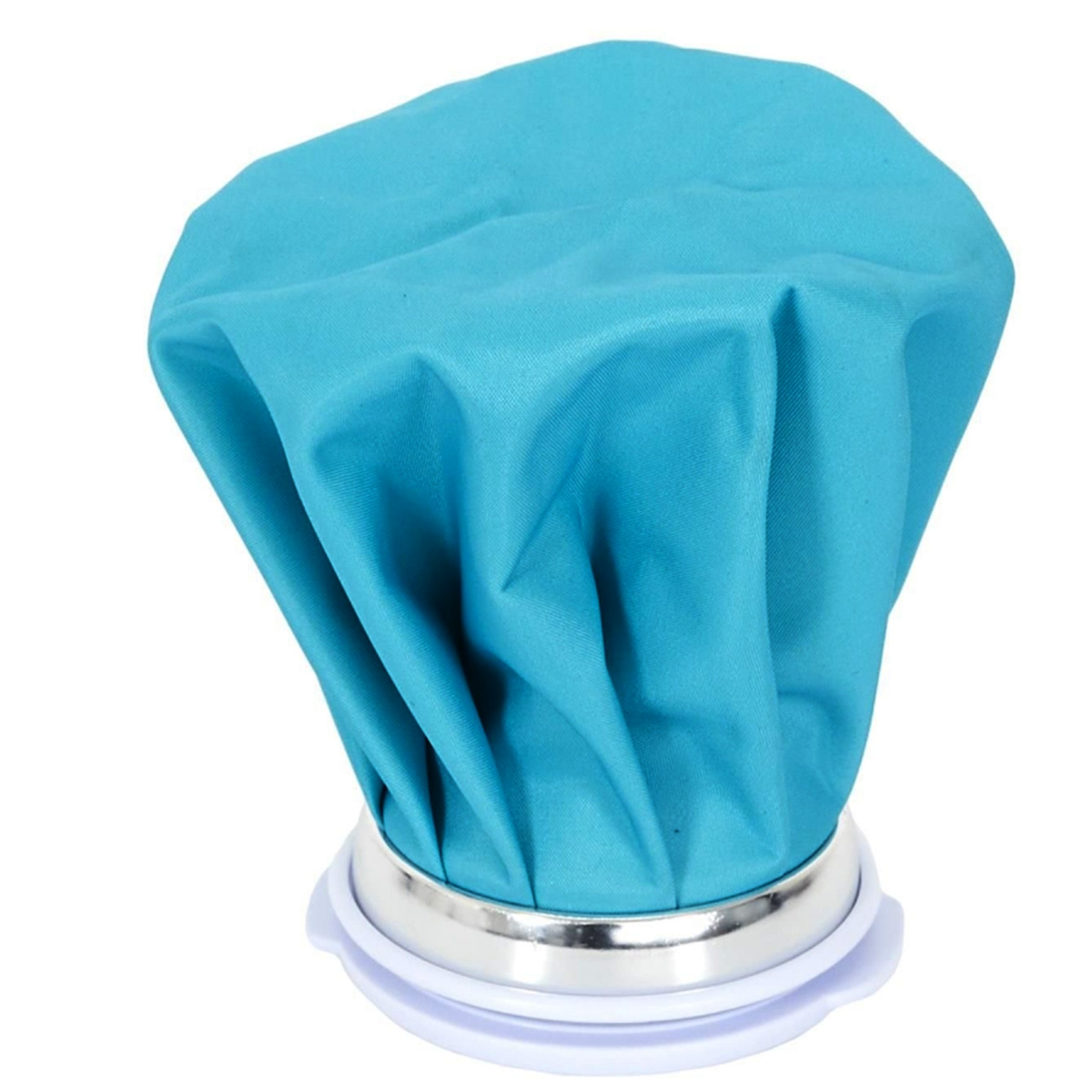 Una borsa del ghiaccio in tessuto blu con chiusura bianca e anello argentato.