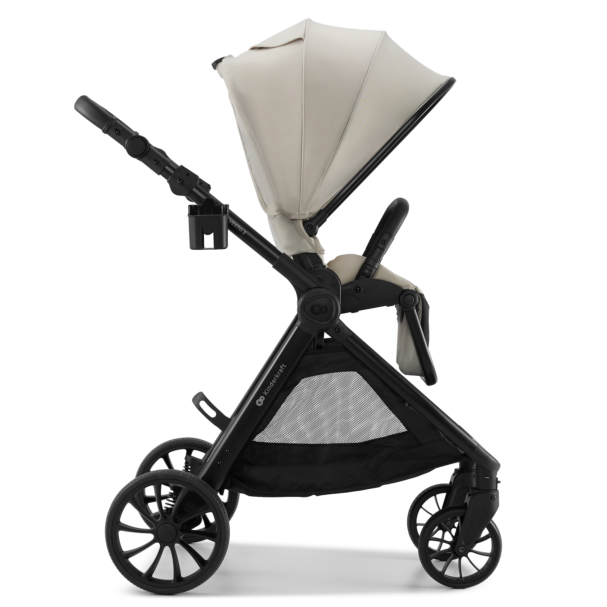 Ein beiger Kinderwagen mit schwarzem Gestell und Rädern, von der Seite gesehen.