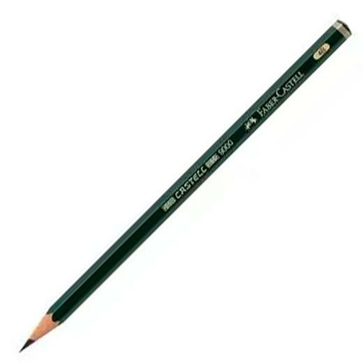 Ein spitzer, dunkler Bleistift mit goldener Schrift liegt diagonal auf weißem Grund.