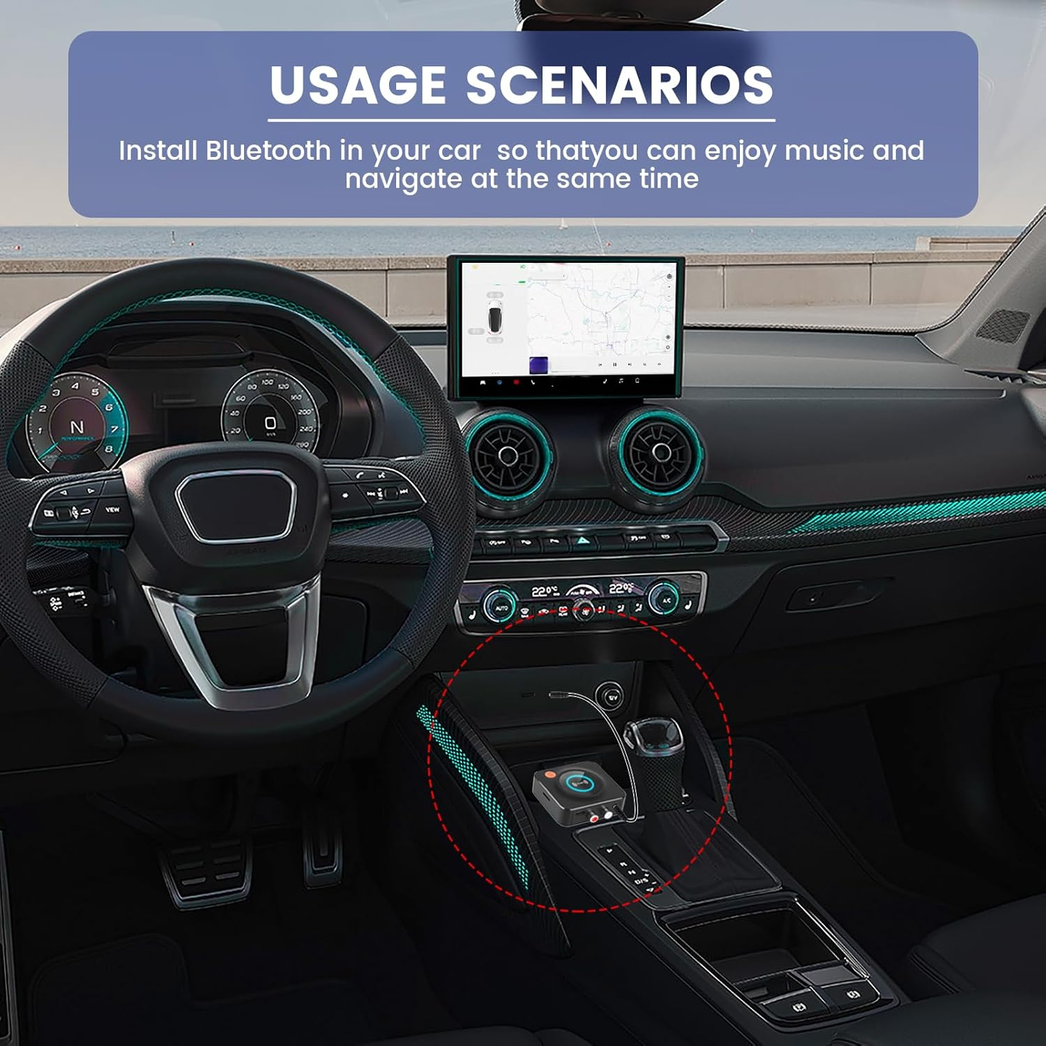 Autoinnenraum mit Armaturenbrett, Lenkrad, Bildschirm und Bluetooth-Gerät. Meer sichtbar.