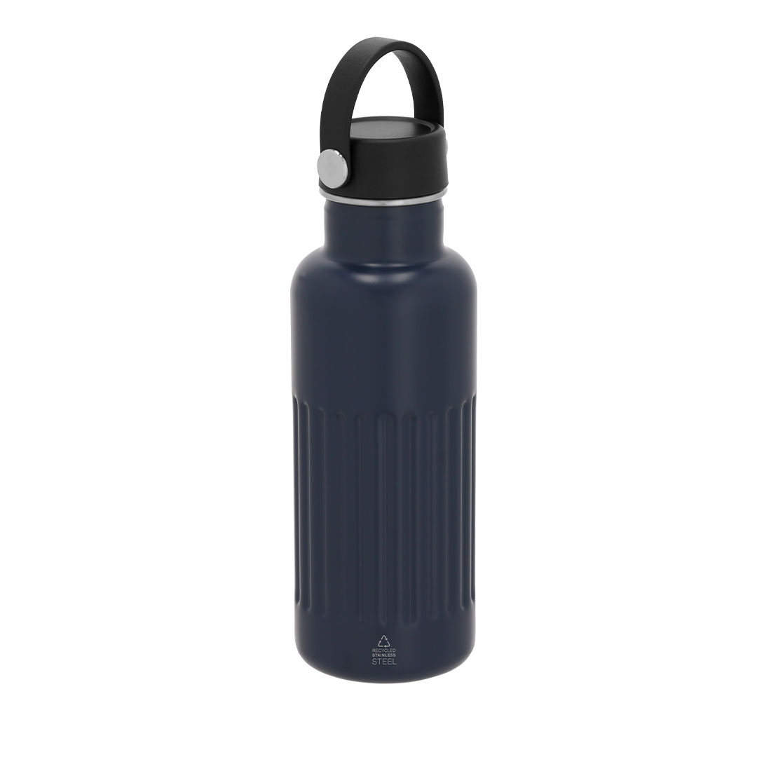 Botella de acero inoxidable azul oscuro con cuerpo acanalado y tapa negra.