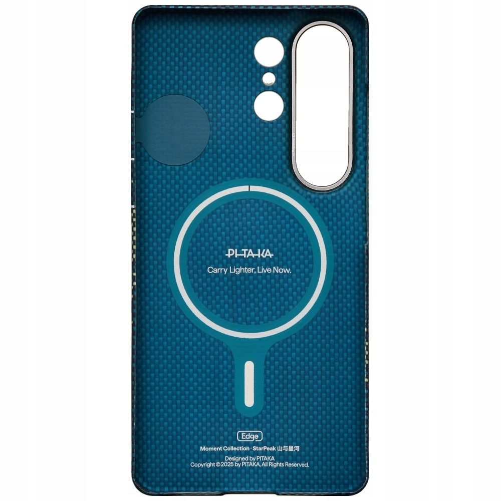 Funda de teléfono azul con círculo MagSafe y texto 'PITAKA Carry Lighter, Live Now.'