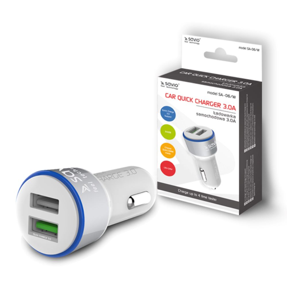 Biała samochodowa ładowarka szybka z dwoma portami USB i opakowaniem.