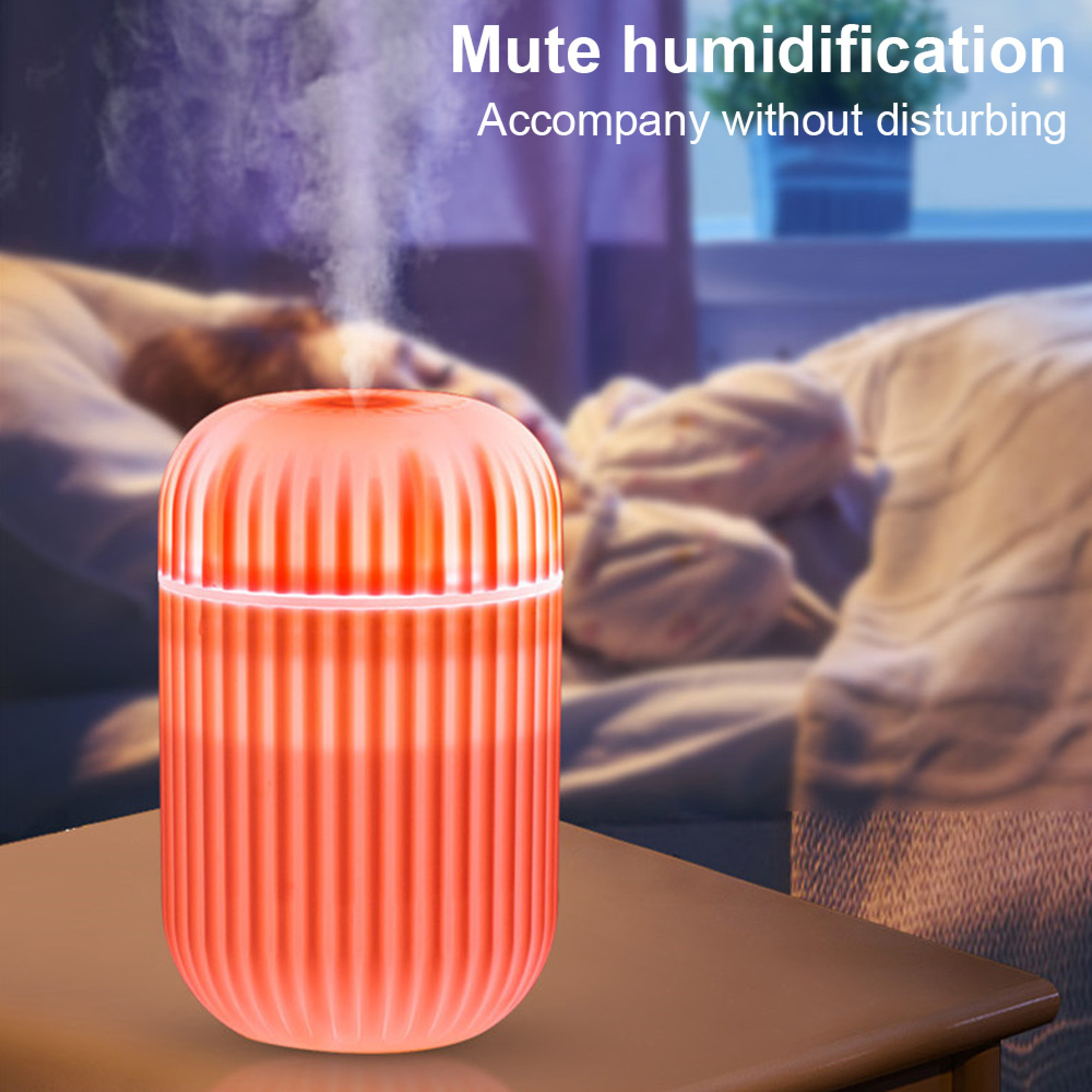 Ein orangefarbener Luftbefeuchter gibt Nebel ab, eine Person schläft im Hintergrund.