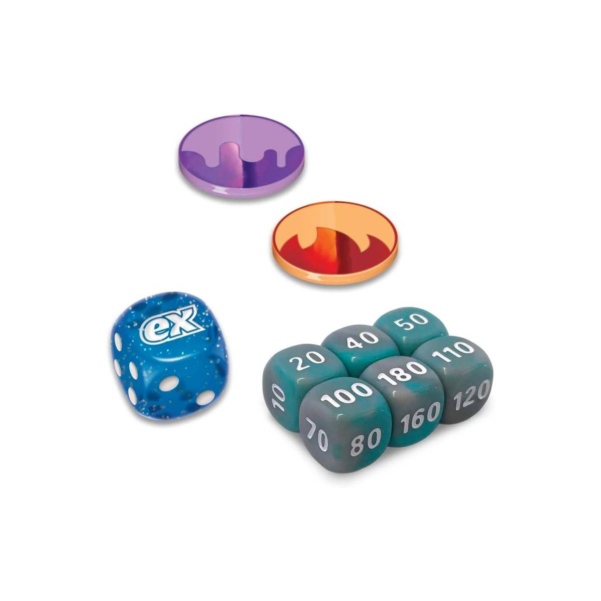 Un dado blu con punti bianchi e 'ex', dadi verdi con numeri e due gettoni colorati da gioco.