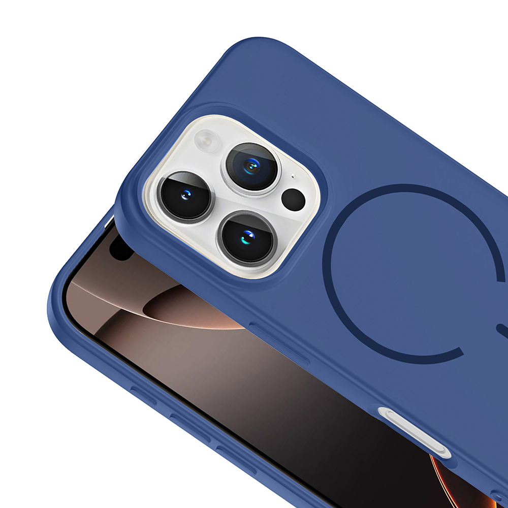 Üçlü kamera lensli ve manyetik halkalı mavi telefon kılıfı.