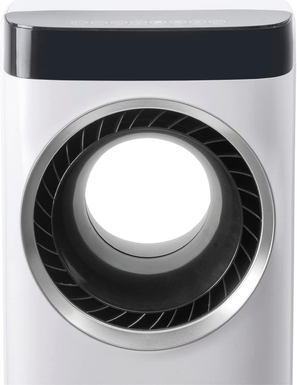 Ventilatore a torre bianco con pannello di controllo nero e presa d'aria rotonda.