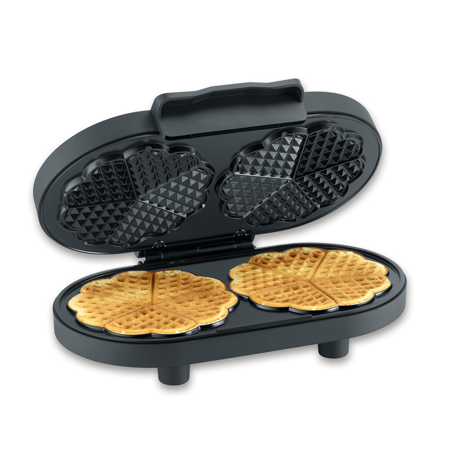 Waffle maker aperto con due waffle a forma di cuore e piastre riscaldanti vuote.