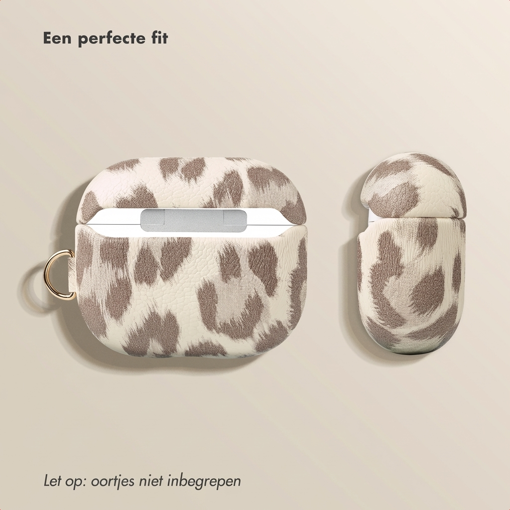Due custodie per auricolari con stampa leopardata su sfondo beige.
