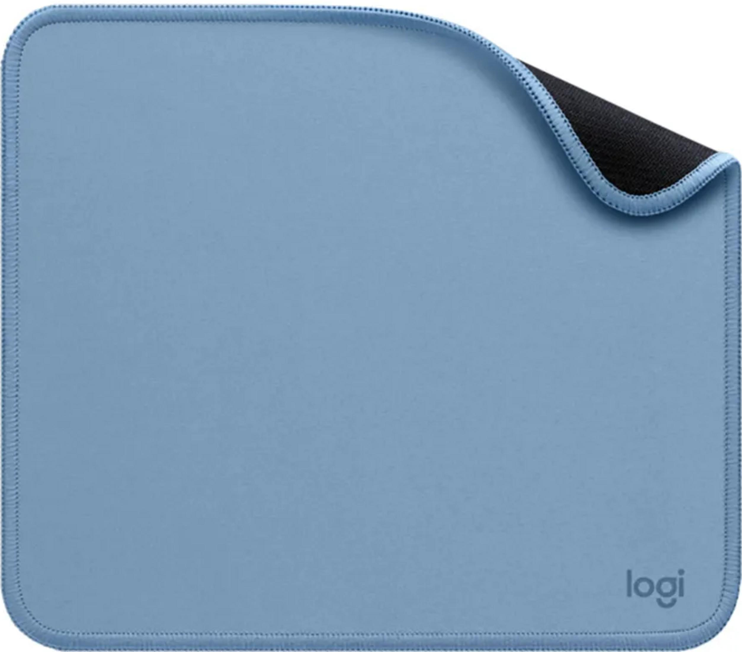 Jasnoniebieska podkładka pod mysz Logitech z czarną krawędzią i logo.