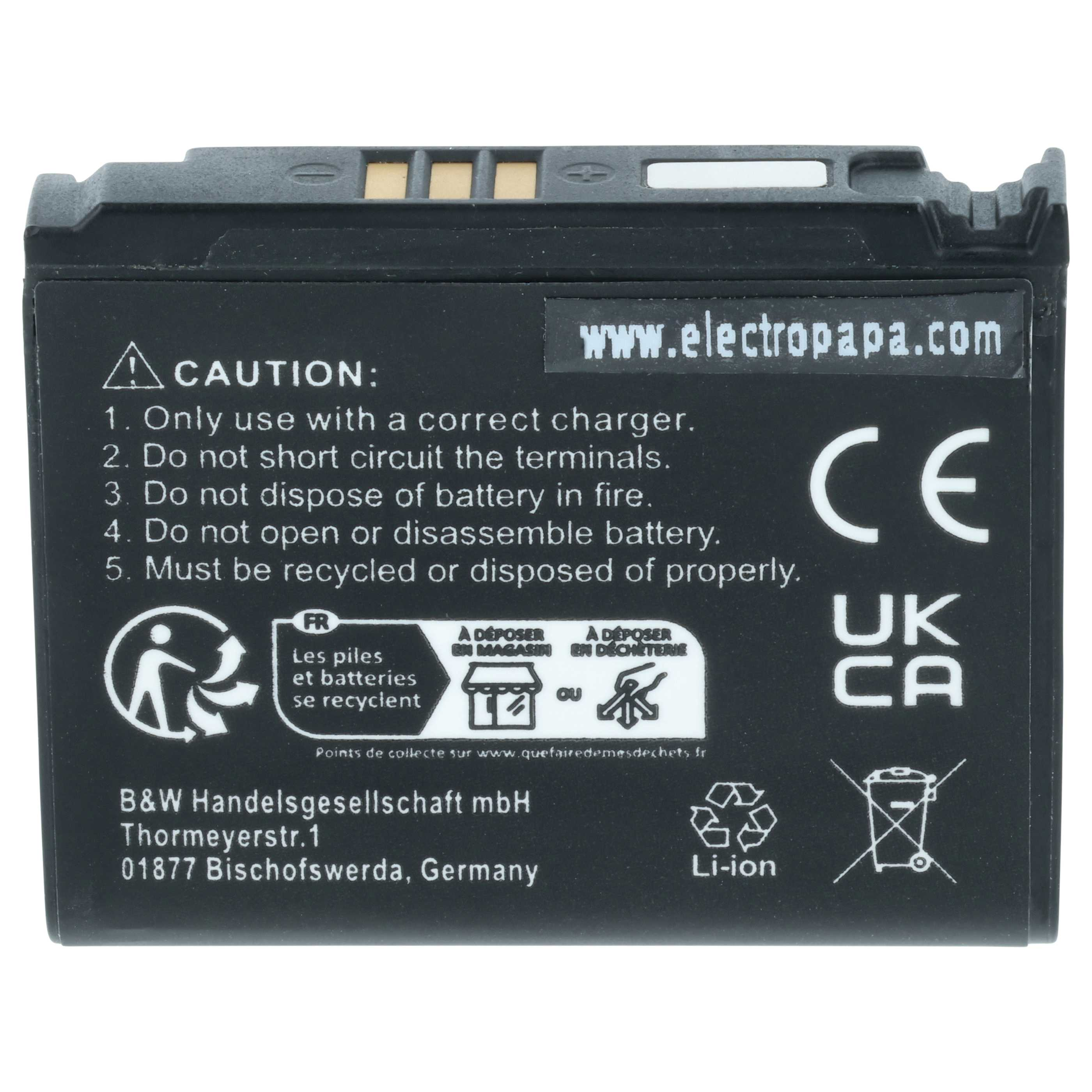 Schwarzer Lithium-Ionen-Akku mit Warnhinweisen und Recycling-Symbolen.