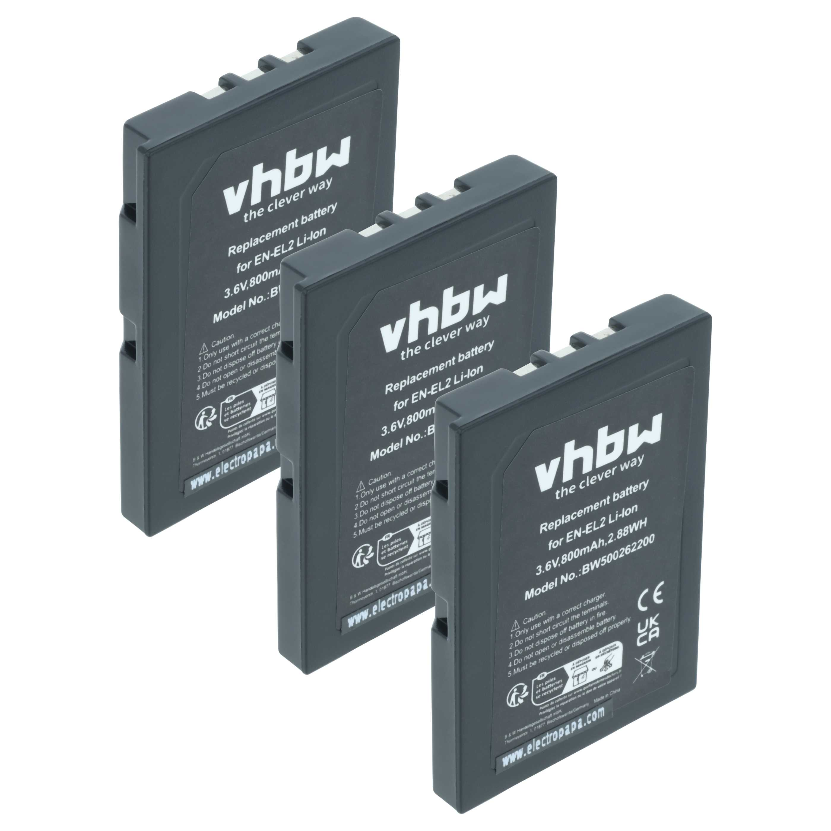 Drei graue Batterien mit der Aufschrift "vhbw" auf weißem Hintergrund.
