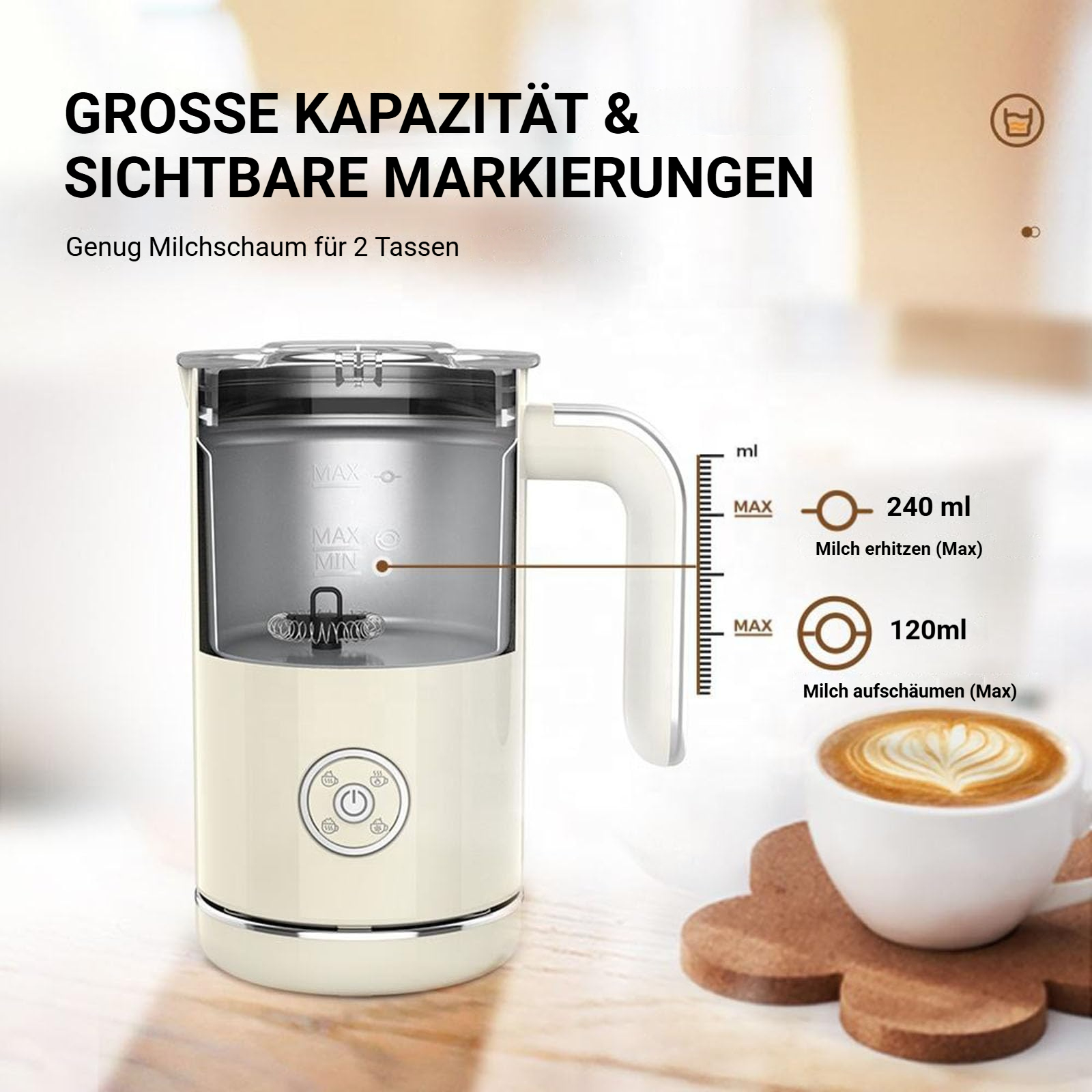 Ein cremefarbener Milchaufschäumer mit Messmarkierungen und ein fertiger Latte Macchiato.
