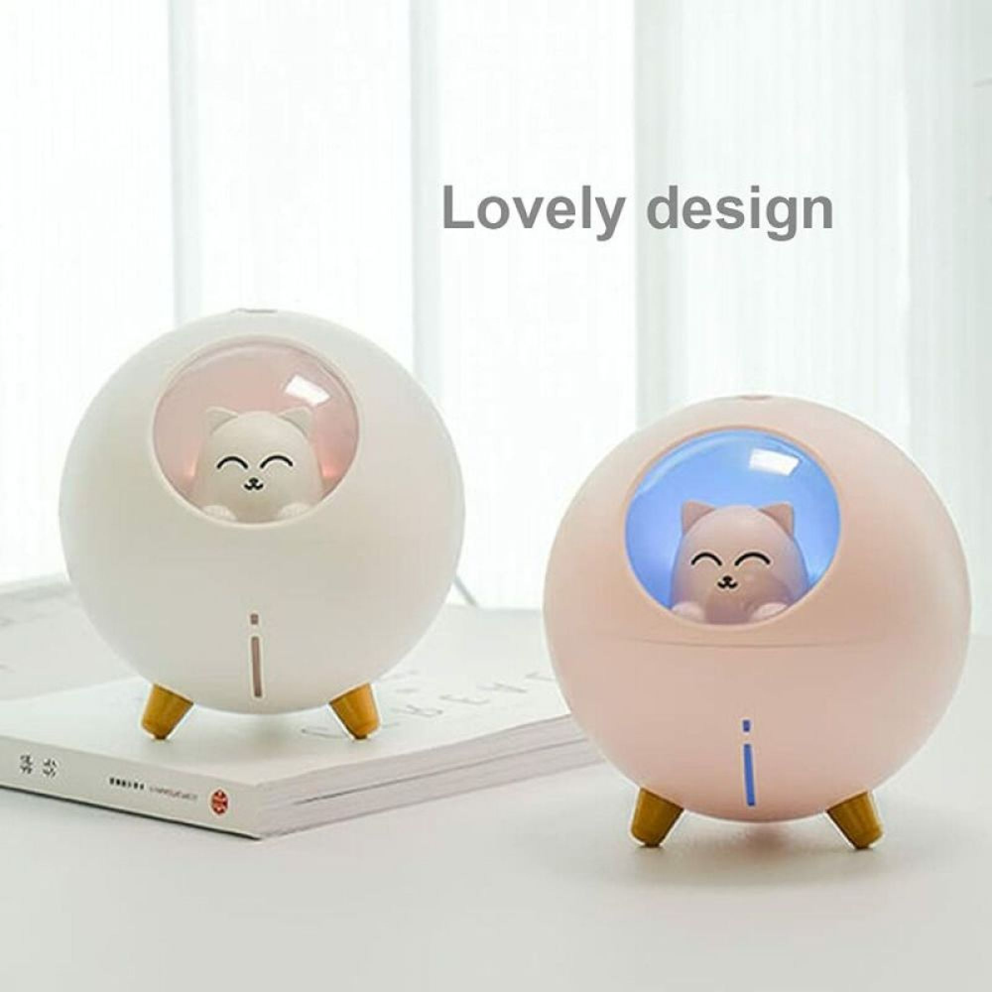 Zwei niedliche Nachtlichter in Tierform mit drei Beinen.