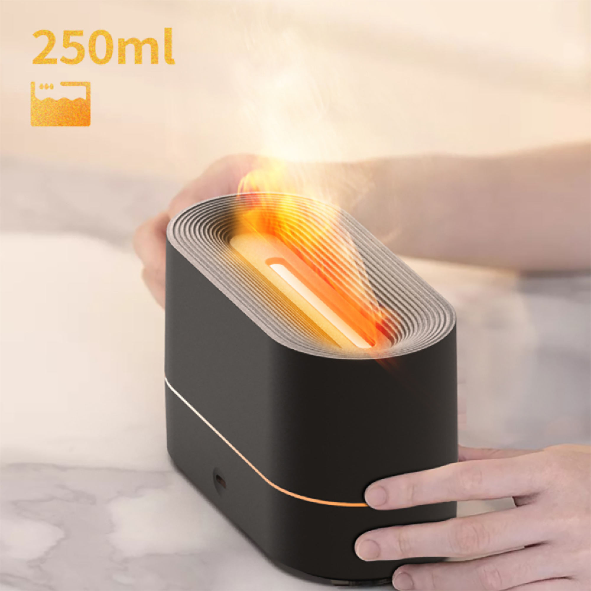 Ein schwarzer Diffusor mit orangefarbener Beleuchtung gibt Dampf ab.