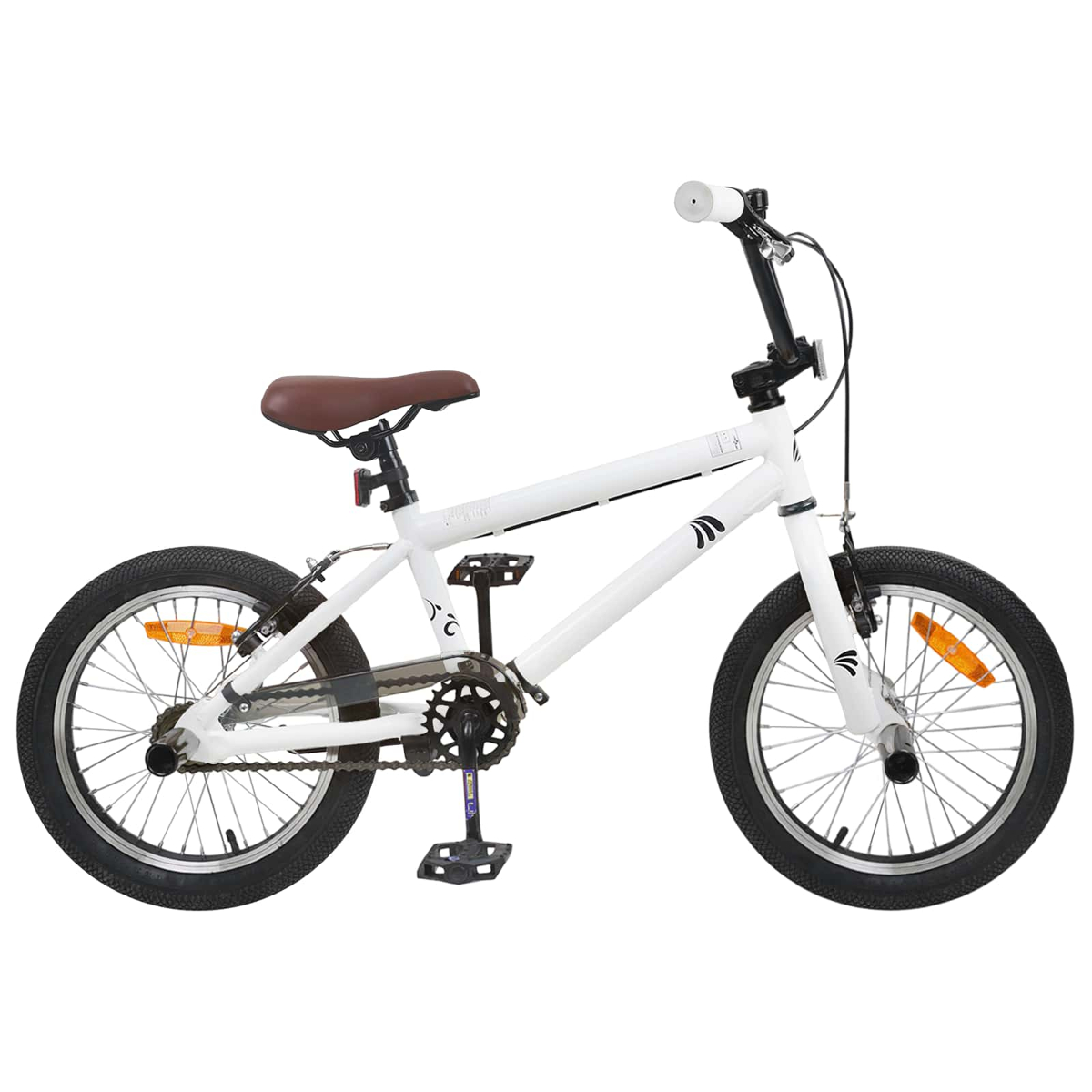 Ein weißes BMX-Rad mit schwarzen Lenkern, braunem Sattel und schwarzen Reifen.