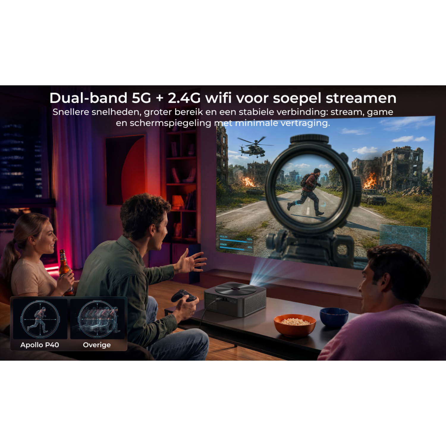 Des gens regardent un projecteur affichant un jeu vidéo.
