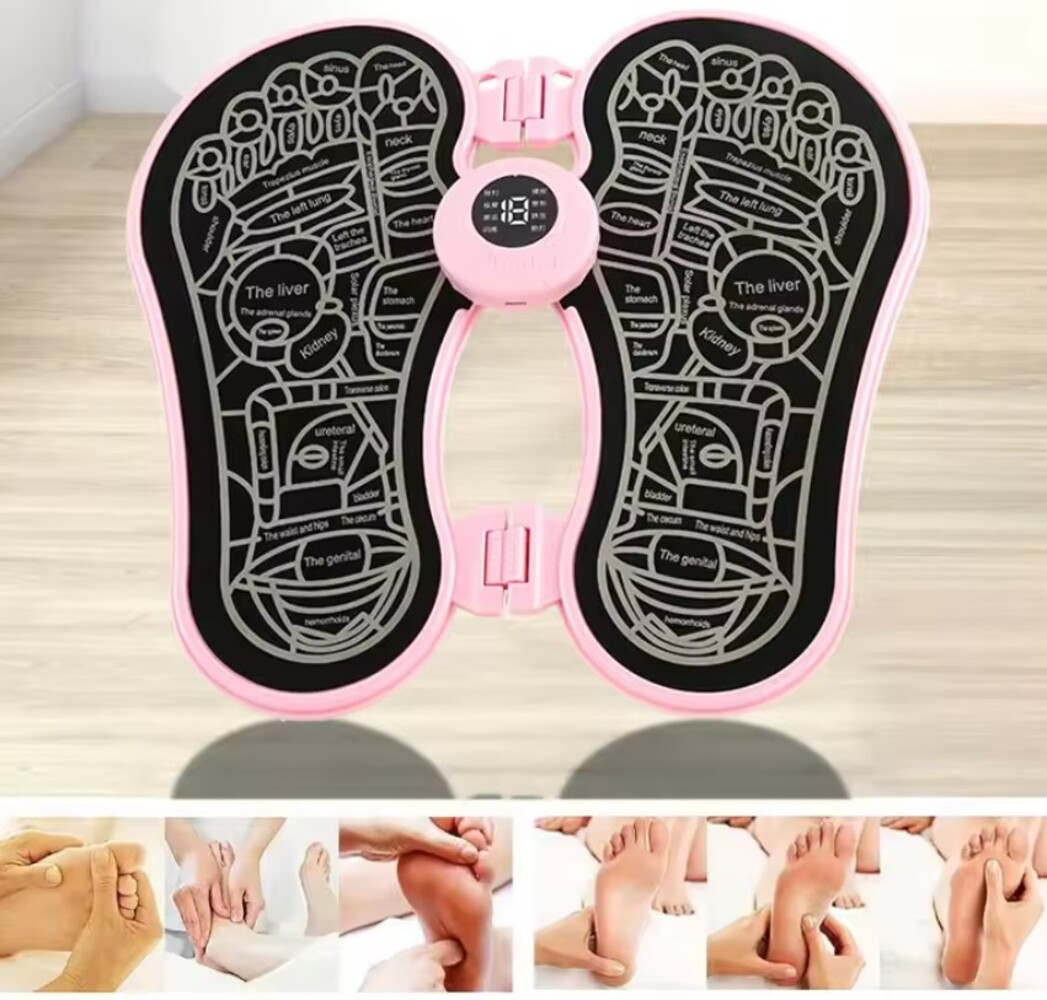 Una alfombrilla rosa para masajear pies con puntos de acupresión y etiquetas de órganos.