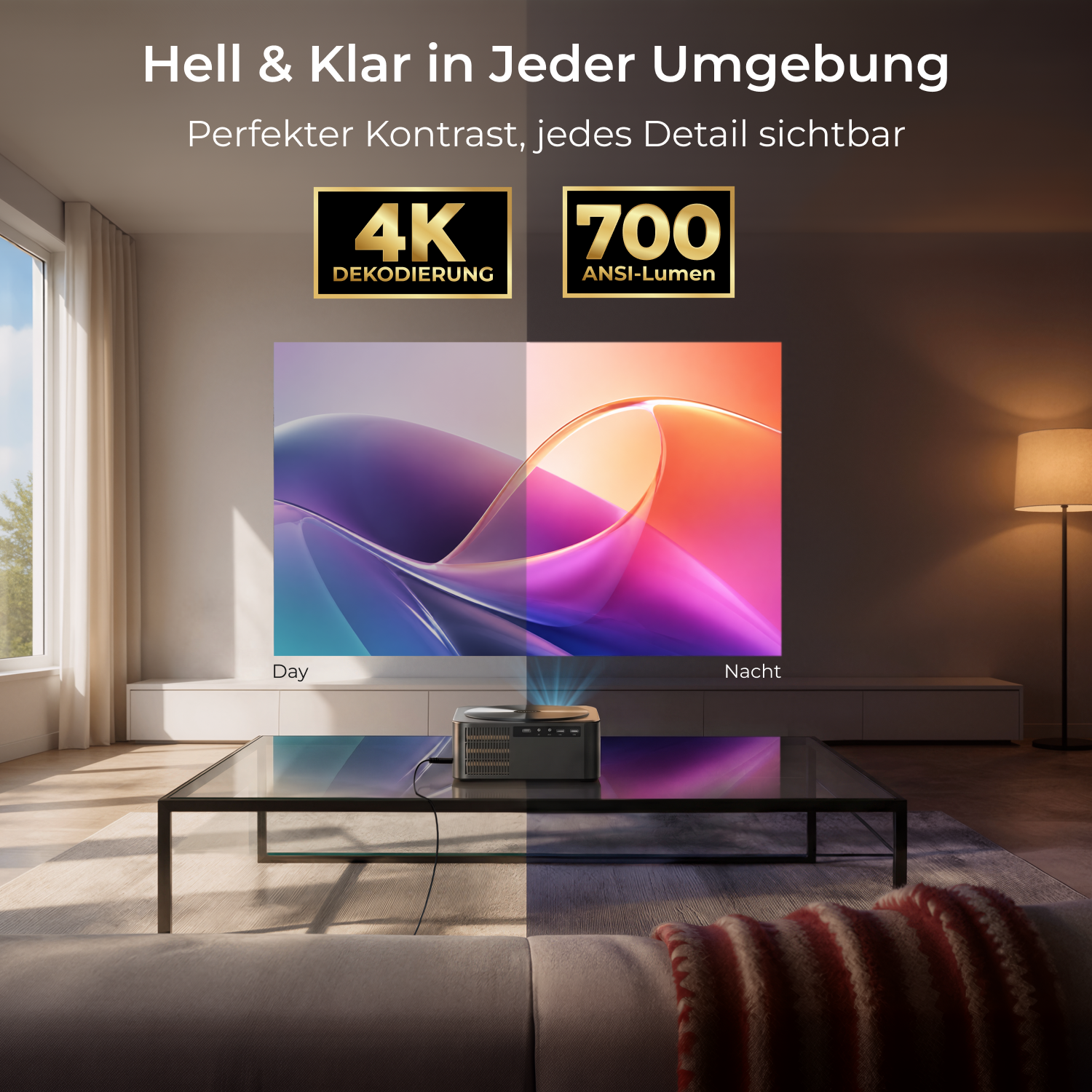 Ein Projektor zeigt hellen und dunklen Bildschirminhalt auf einem Tisch in einem Wohnzimmer.