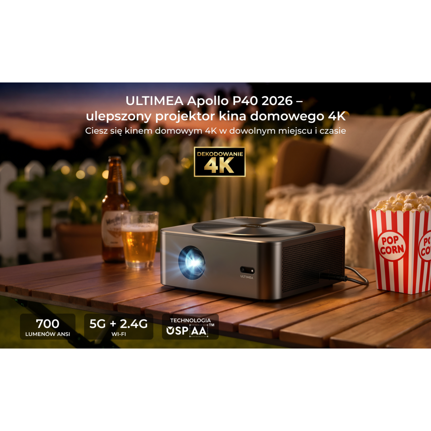 Projektor ULIMEA Apollo P40 na drewnianym stole z piwem, popcornem i dekodowaniem 4K.