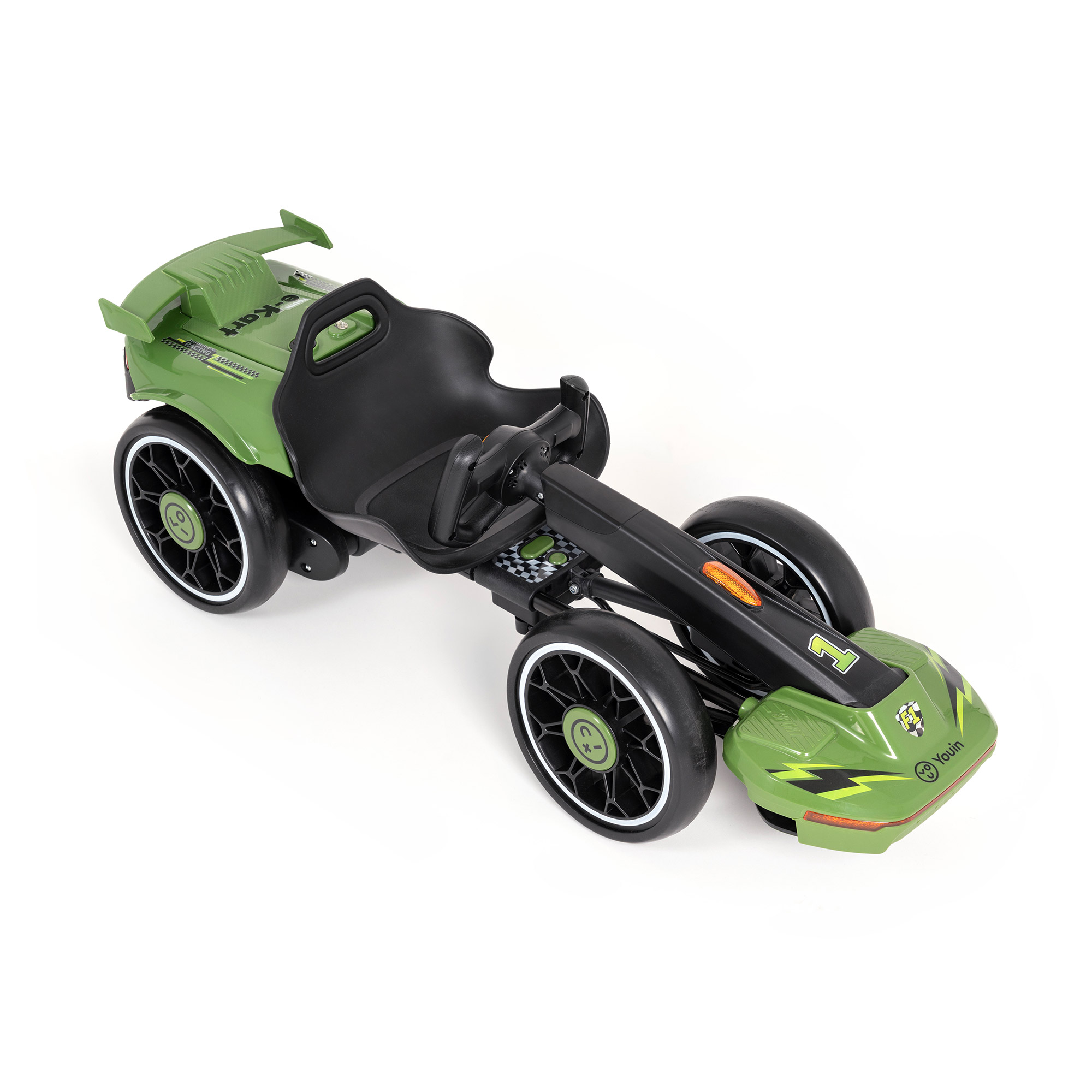 Un kart a pedales verde con ruedas negras y alerón.